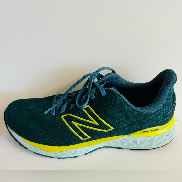 New Balance Other - New Balance-Fresh Foam 880 Men’s running shoes in blue and green.Size 10